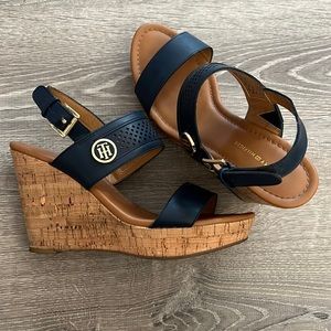 TOMMY HILFIGER Wedge SIZE 8.5